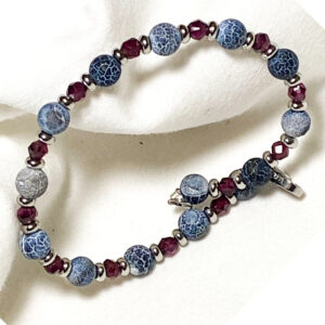 Bracciale in acciaio e pietre naturali di Agata Blu e Granato