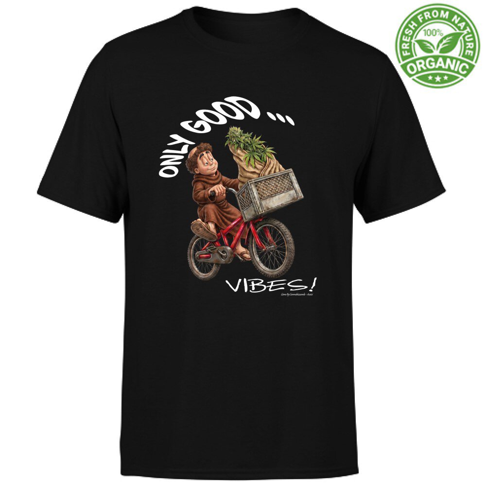 Una T-Shirt in cotone organico certificato che nasce per ridefinire il concetto di stile naturale attraverso una grafica ricca di sfumature, nata direttamente dalla nostra matita nel cuore di Assisi. L'illustrazione originale, protetta da copyright, mostra il nostro simpatico fraticello-avatar (l'alter ego di Giuliano!) che pedala spensierato trasportando un ricco carico di piante di canapa, simbolo indiscusso di benessere e di armonia con la terra.